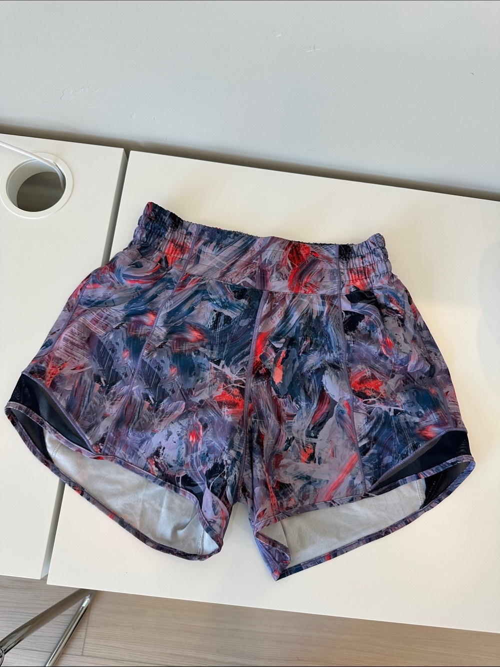lululemon hotty hot HR short 4” lined size 4